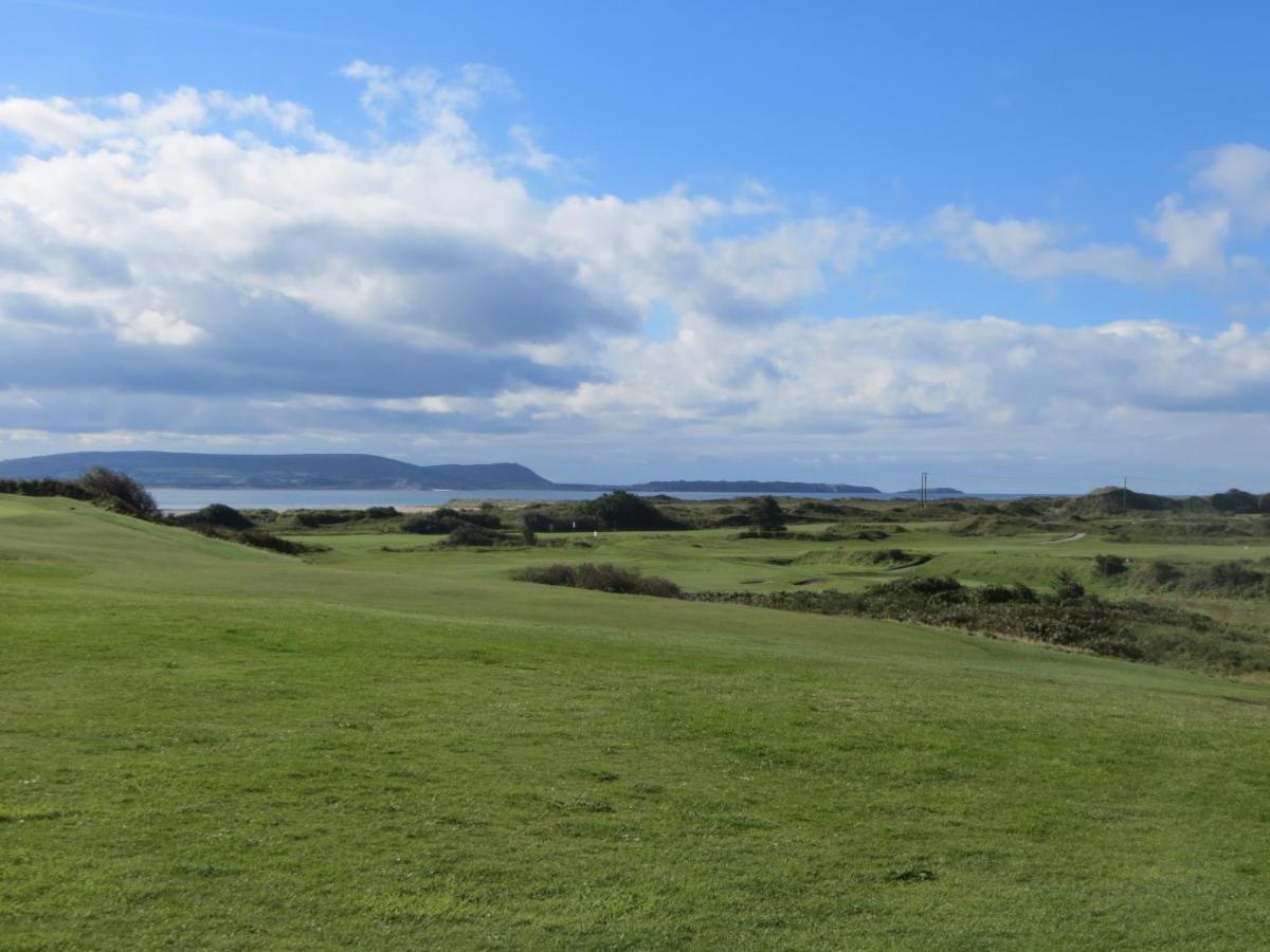Four Seasons Guest House Pembrey Eksteriør bilde
