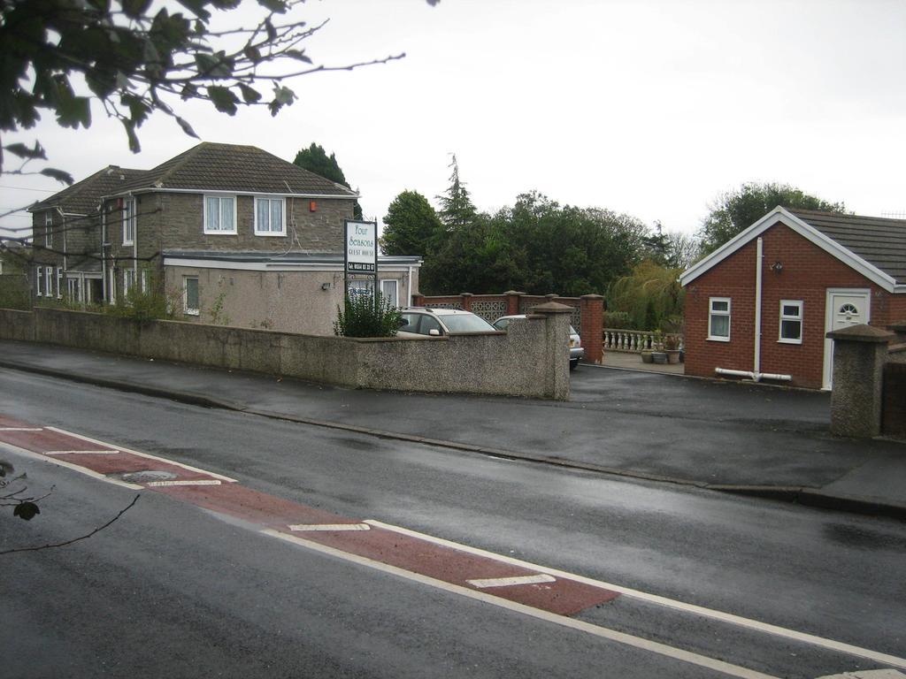 Four Seasons Guest House Pembrey Eksteriør bilde