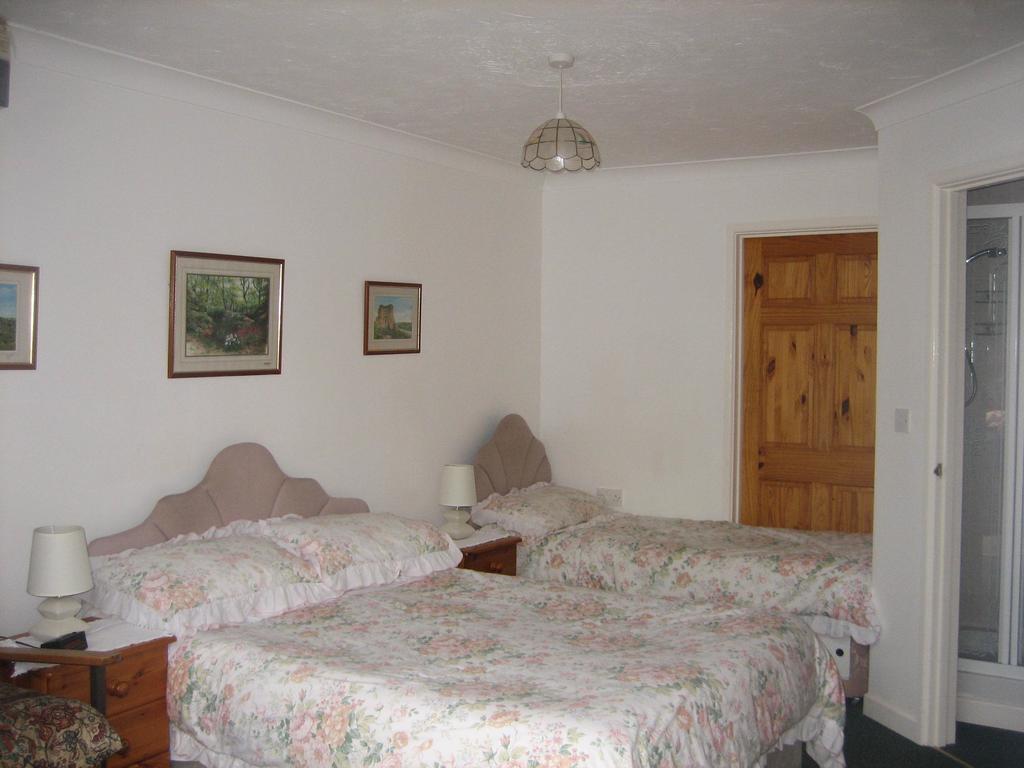 Four Seasons Guest House Pembrey Rom bilde